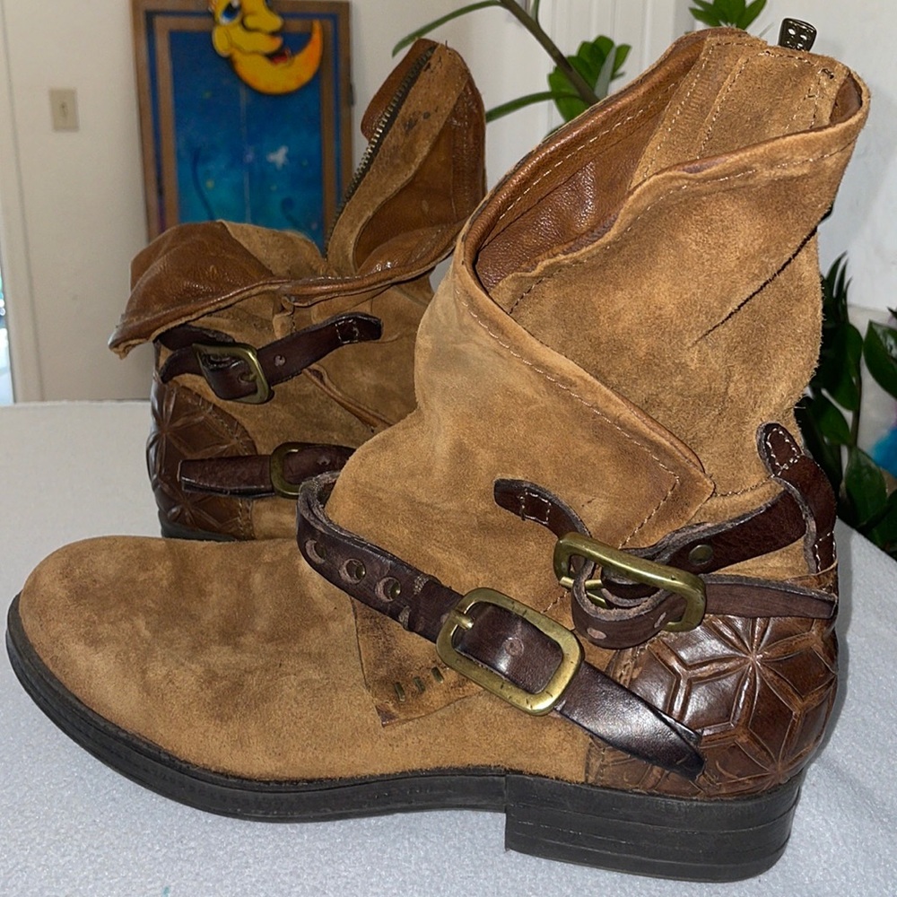 A.S.98 One of a Kind, Leather Buckle Boots. Size 41. Barely ever worn! No box.